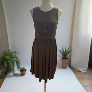 Chic Sleeveless Button-Front Midi Dress, Olive Green, Stretchy, Scoop Neck, Sz M